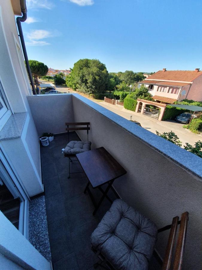 Apartment Natalia Valbandon Exterior foto