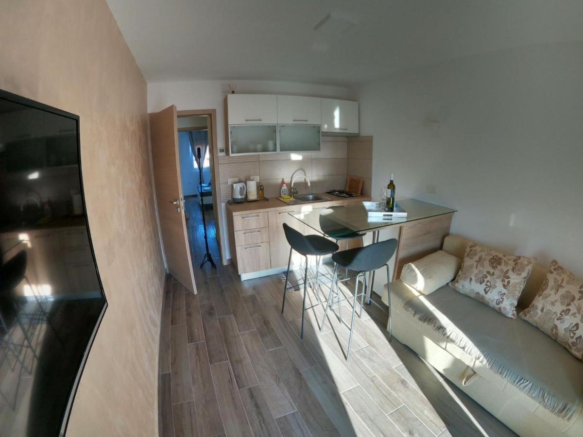 Apartment Natalia Valbandon Exterior foto